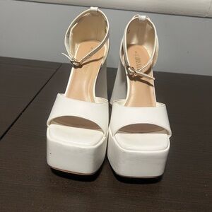 Dream Pairs White Platform Sandals